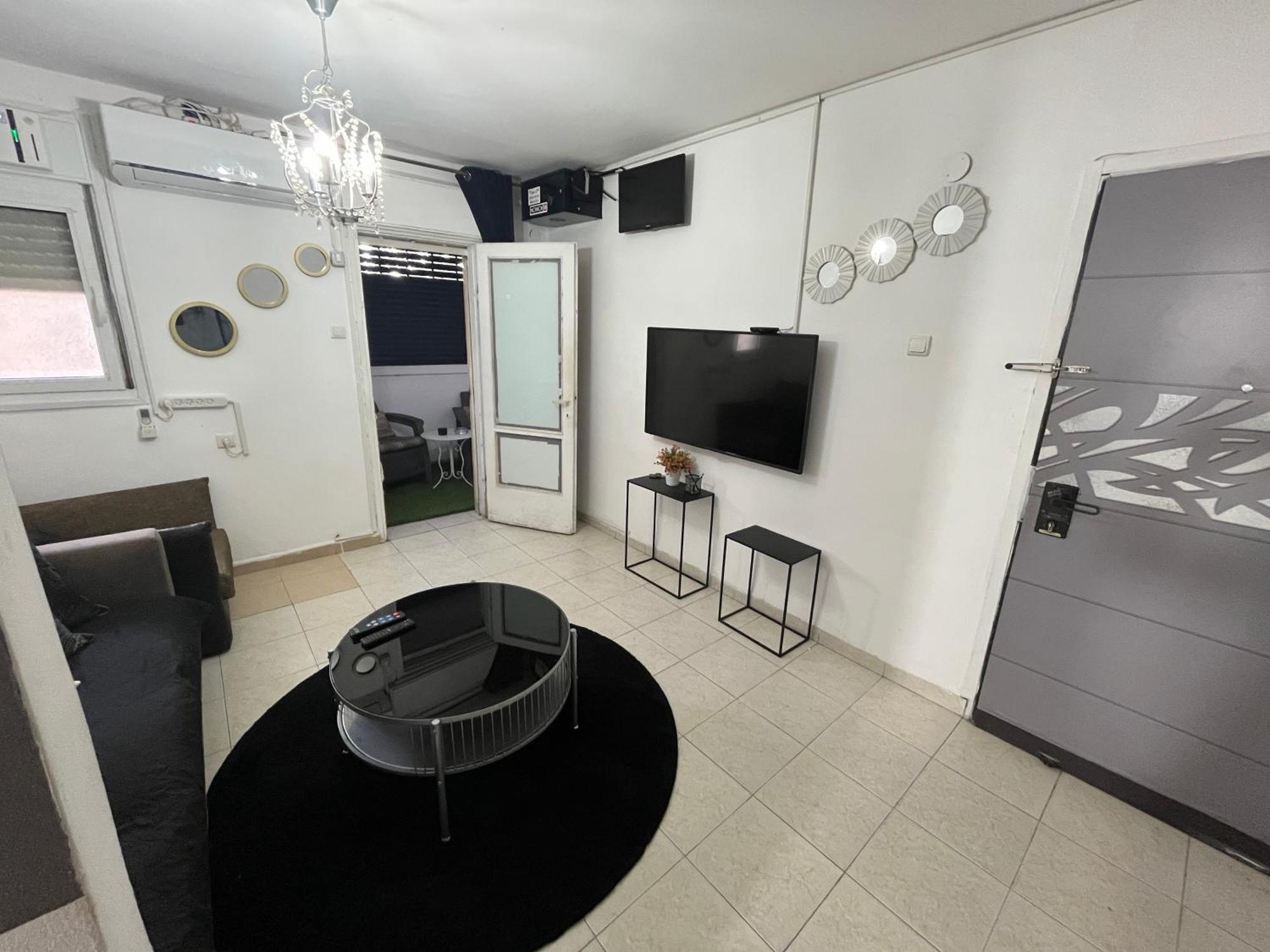 Apartamento אירוח על הים Haifa Exterior foto